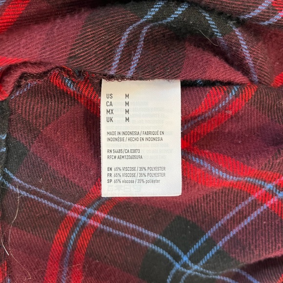 AMERICAN EAGLE PLAID BUTTON DOWN - Picture 2 of 7